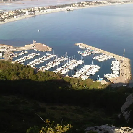 Al Porto Di 4*