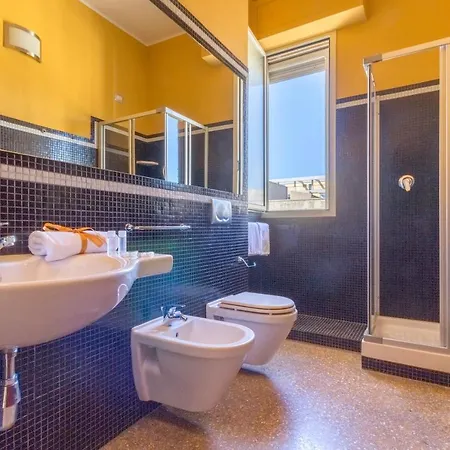 Al Porto Di 4*